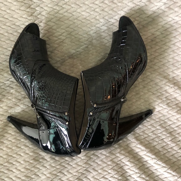 Shoes size 71/2 - Picture 3 of 5